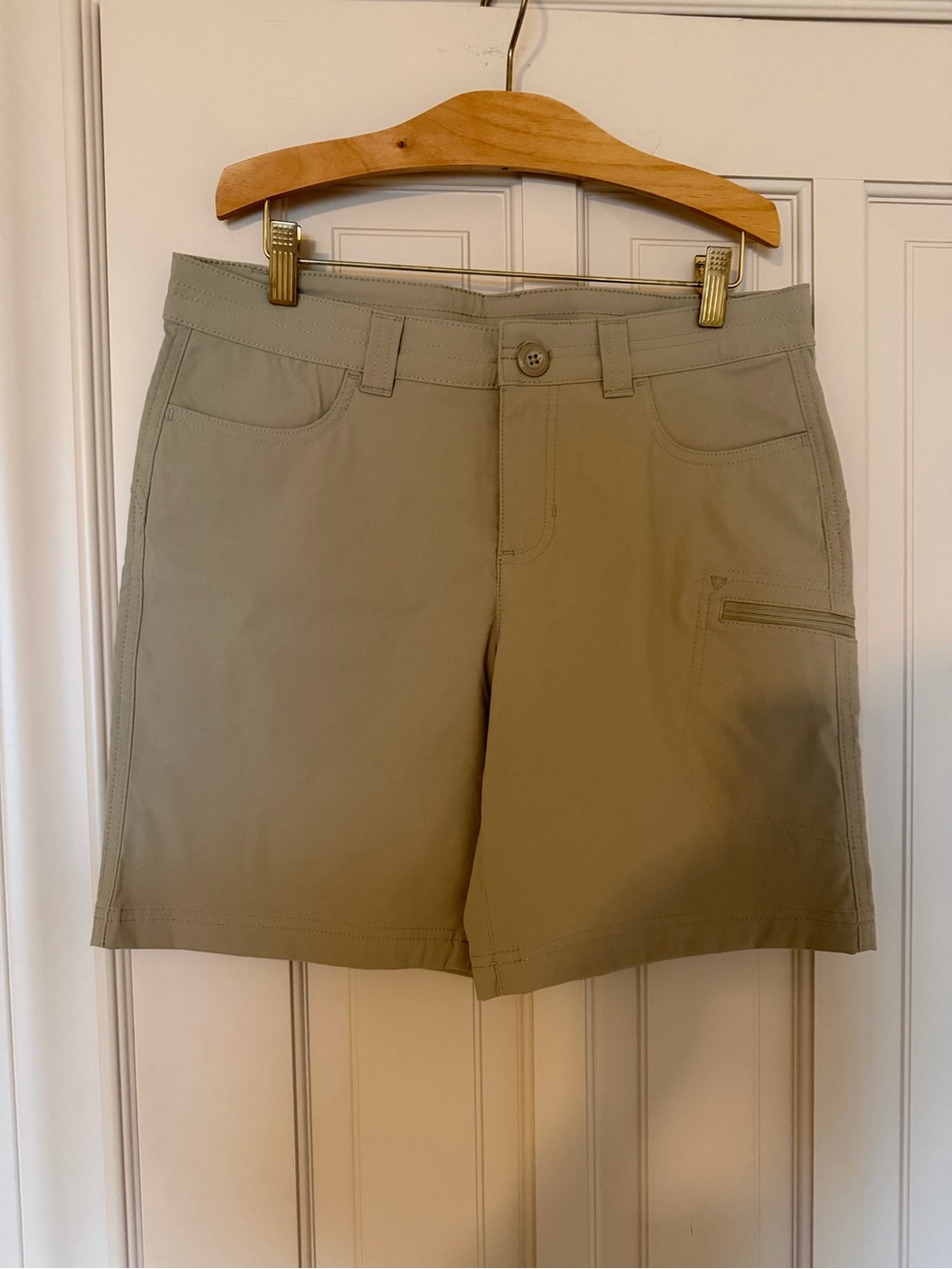 Eddie Bauer Women's Khaki Stretch Bermuda Shorts